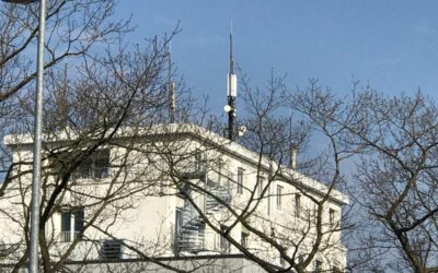 Mobilfunk nicht aus den Augen verliegen. Weitere Lizensen an Ausbau koppeln.