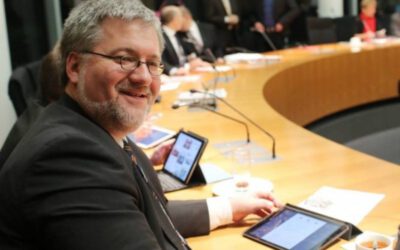 Herzlichen Glückwunsch —- Albani zum Obmann im Bildungsausschuss berufen